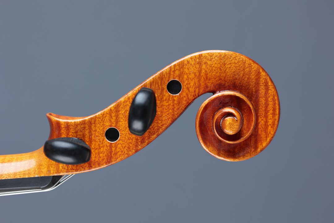 Voigt Jochen - Markneukirchen Anno 1977 - 42,5 cm - B-134